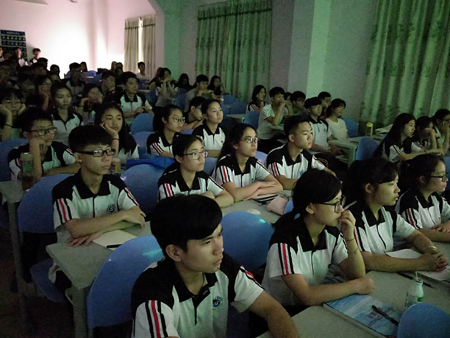 1528860187365966.png 图片2.png