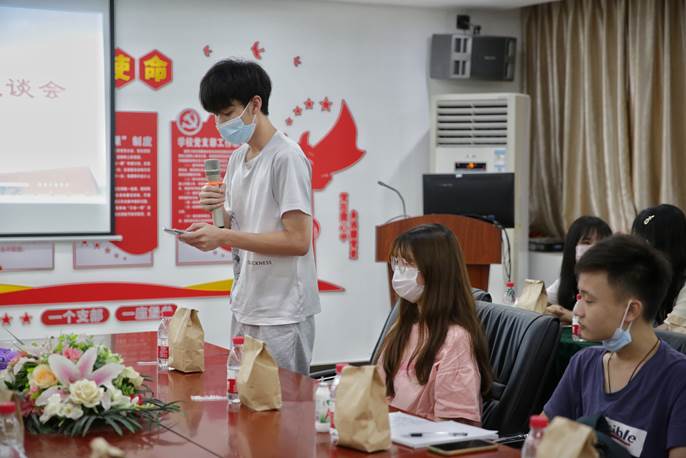 584071E7-FF8E-4EBF-BECE-2A010DA9F16F_org