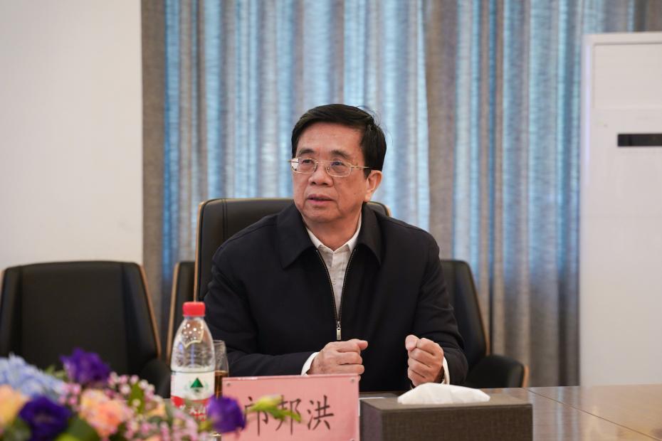 ky开元集团官网首批中青年高层次人才签约仪式在三水校区举行