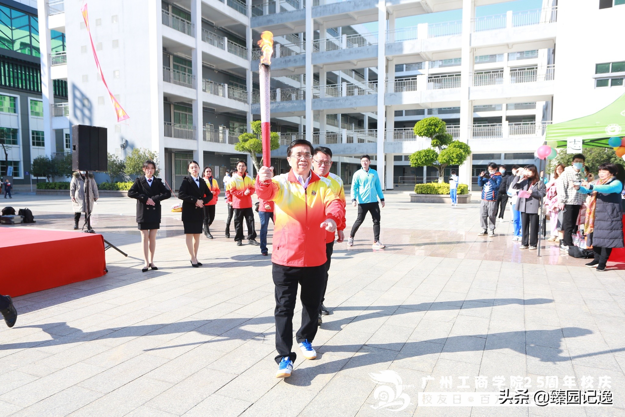 薪火相传、逐梦工商！新年首日，这所大学25周年生日超暖心